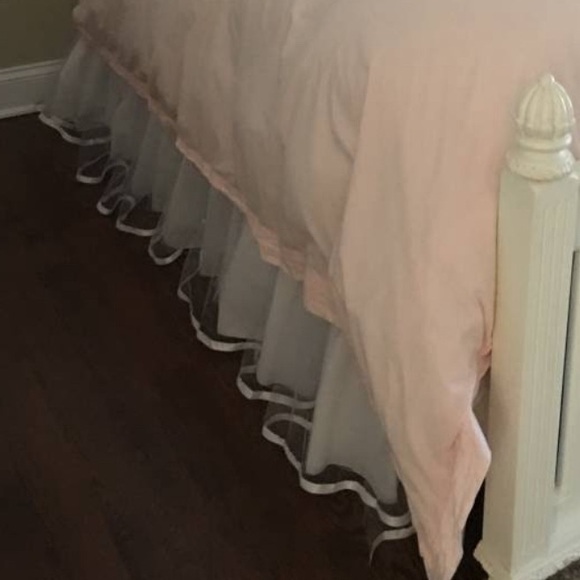 Pottery Barn Kids tulle bedskirt, full - Picture 1 of 8